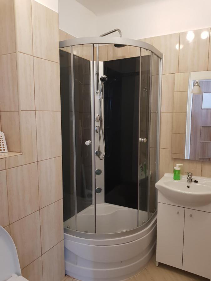 Coser Apartamenty Grzybowska Варшава Екстериор снимка
