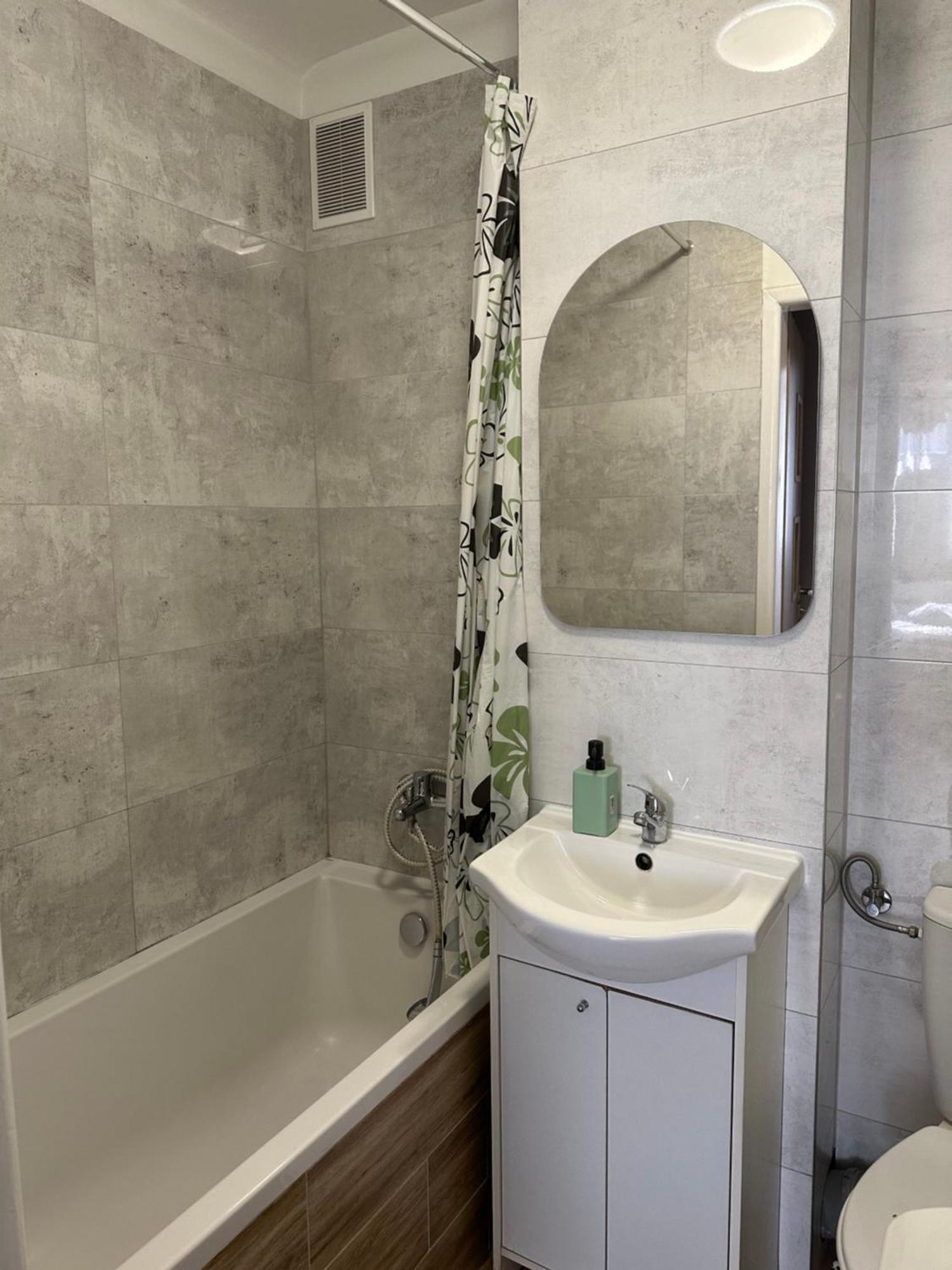 Coser Apartamenty Grzybowska Варшава Екстериор снимка