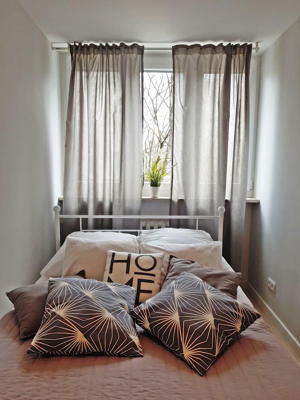 Coser Apartamenty Grzybowska Варшава Екстериор снимка